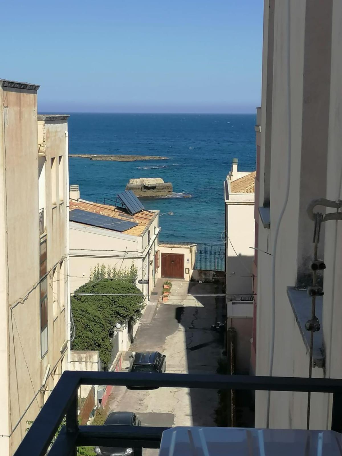 Sea View *