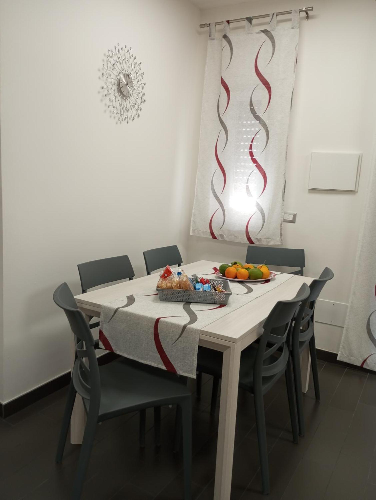 Sea View Apartment *